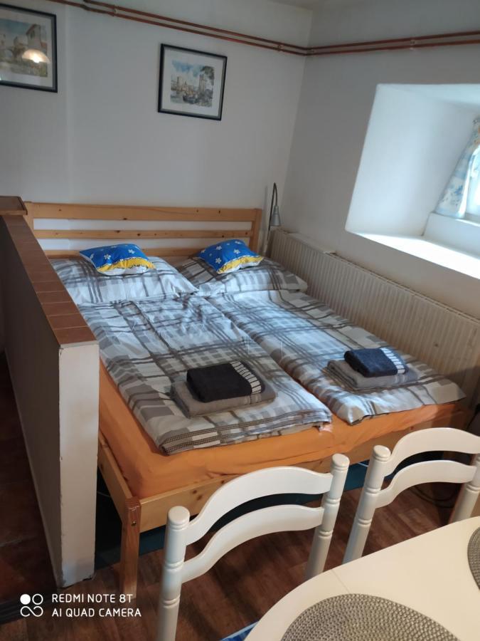 Apartman Dvorecna Loucovice Ngoại thất bức ảnh